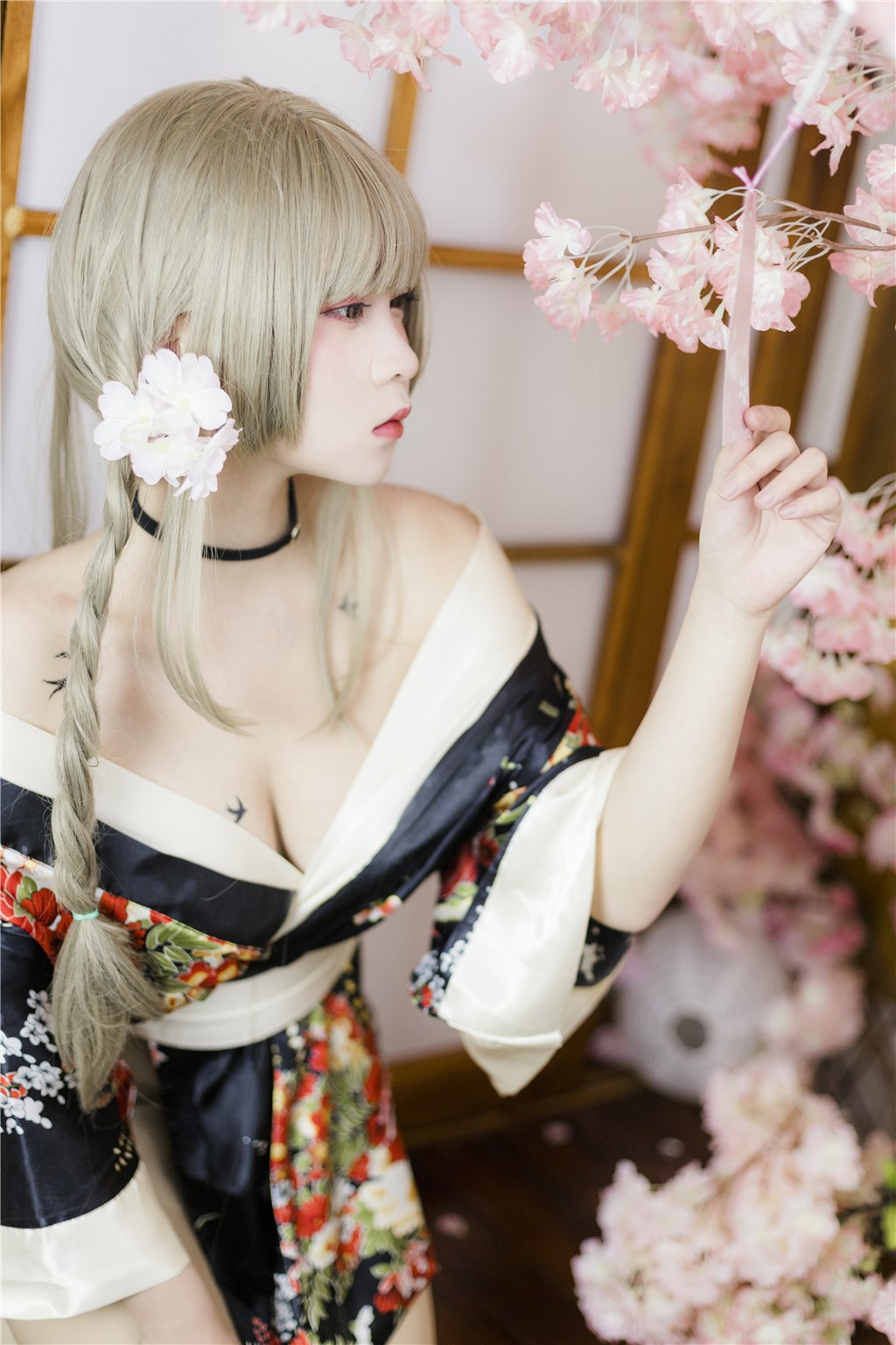 吃瓜黑料禁情笔录:在低语中捕捉每一则黑料带来的撩人诱惑与欲望